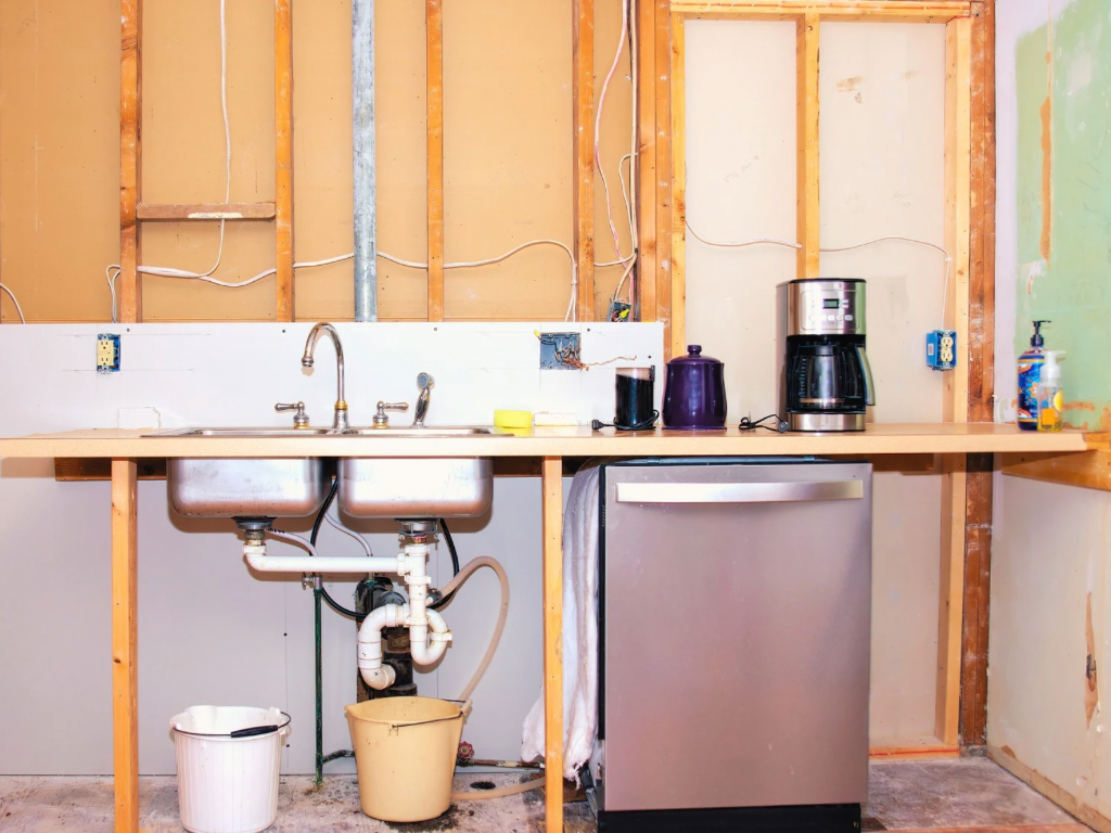 Akyra - Plumbing & Electrical