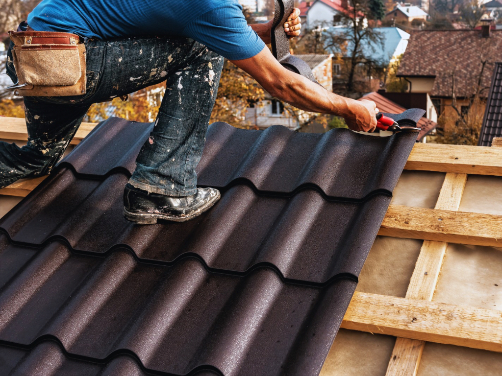 Akyra - Man doing Roofing & Tiling work